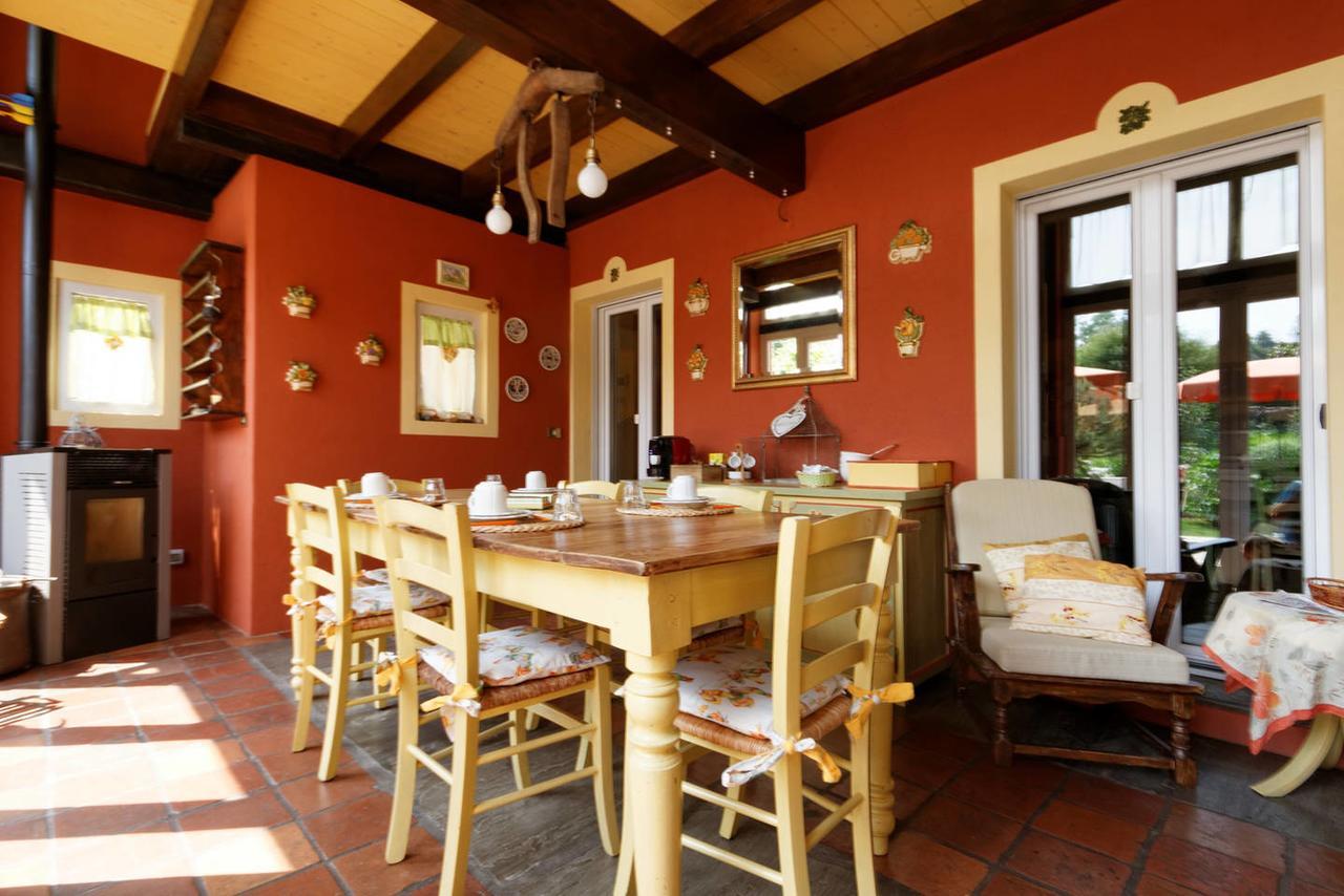 B&B La Cascina Di Monia E Mario Borgo Ticino Dış mekan fotoğraf