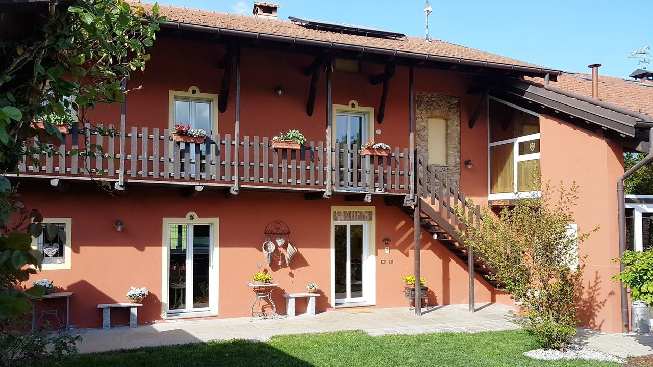 B&B La Cascina Di Monia E Mario Borgo Ticino Dış mekan fotoğraf