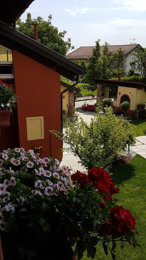 B&B La Cascina Di Monia E Mario Borgo Ticino Dış mekan fotoğraf
