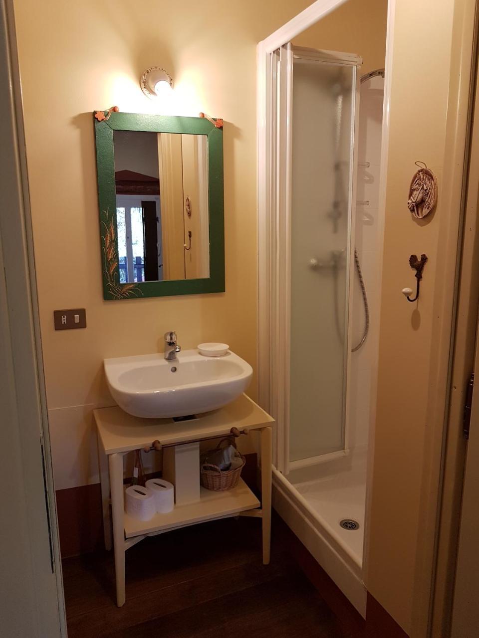 B&B La Cascina Di Monia E Mario Borgo Ticino Dış mekan fotoğraf