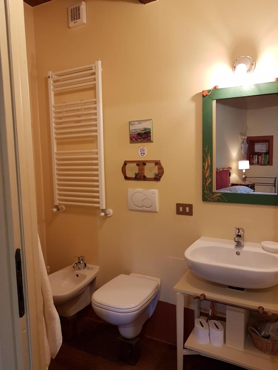 B&B La Cascina Di Monia E Mario Borgo Ticino Dış mekan fotoğraf